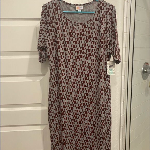 LuLaRoe Julia sheath dress - Picture 1 of 3